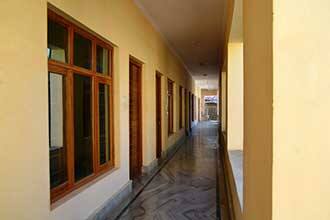 Hotel Comfort Inn, Chamoli 4